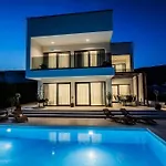 Villa Seascape With Private Pool