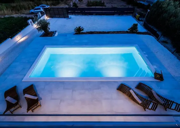 Seascape With Private Pool Willa