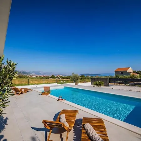 Seascape With Private Pool * Kaštel Novi