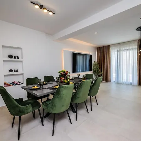 Seascape With Private Pool