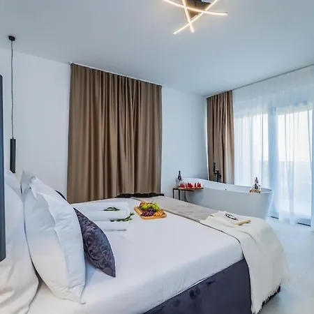 فيلة Seascape With Private Pool Kaštel Novi