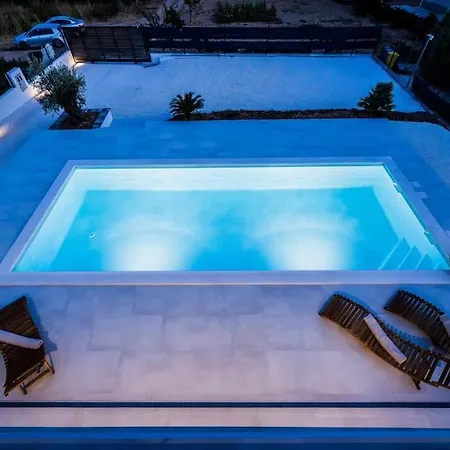 Seascape With Private Pool فيلة