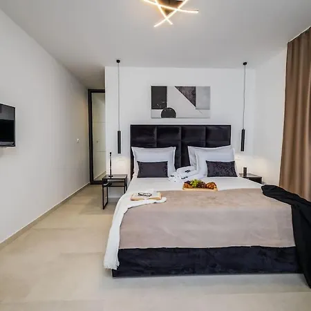 Seascape With Private Pool Kaštel Novi