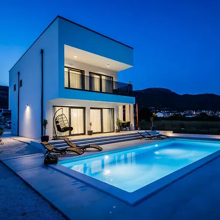 Seascape With Private Pool Villa